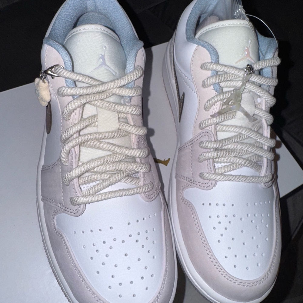 Air Jordan 1 low Women's Pink and White Sneakers - Picture 5 of 16